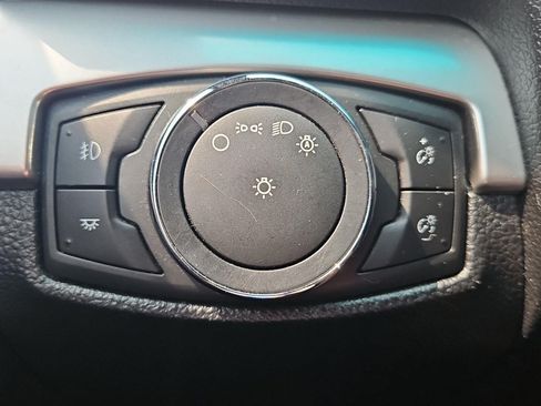 Used 2016 Ford Explorer XLT w/ Equipment Group 202A AWD/4WD image 25