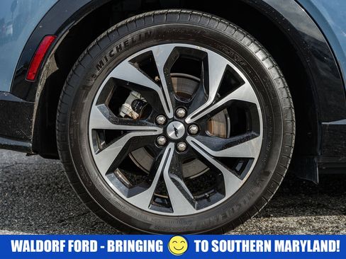 Used 2023 Ford Mustang Mach-E Premium image 19