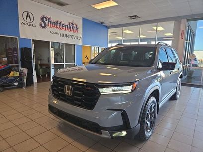 Used 2025 Honda Pilot TrailSport