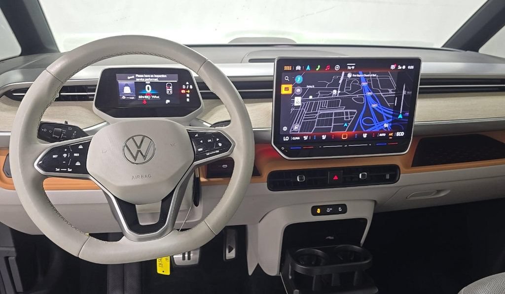 Used 2025 Volkswagen ID. Buzz 1st Edition RWD image 2