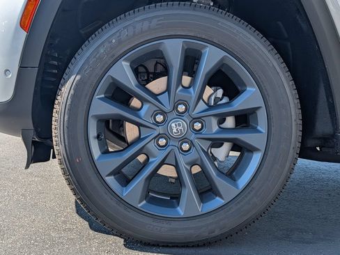 New 2026 Jeep Grand Cherokee Limited AWD/4WD image 4