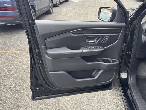 Used 2023 Honda Pilot Elite image 15