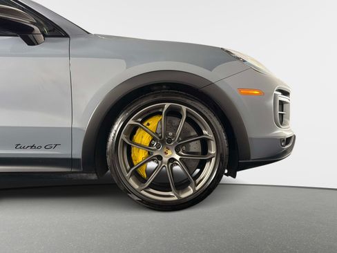 Used 2023 Porsche Cayenne Turbo GT AWD/4WD image 22