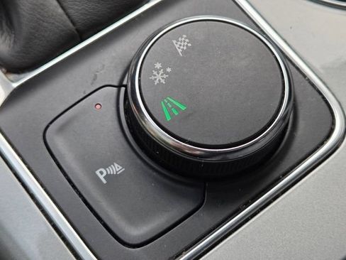 Used 2021 Chevrolet Blazer LT FWD image 17