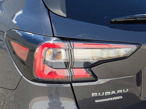 Used 2023 Subaru Outback Premium image 10
