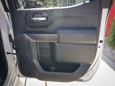 Used 2019 GMC Sierra 1500 SLT w/ SLT Premium Plus Package AWD/4WD image 28