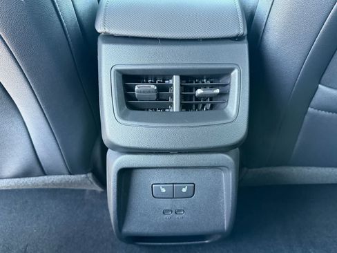 Used 2026 Chevrolet Equinox EV LT w/ Convenience Package II AWD/4WD image 16