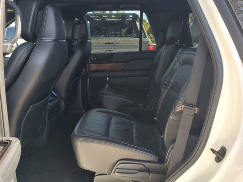 Used 2023 Lincoln Navigator Reserve image 14