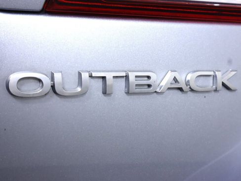 Used 2019 Subaru Outback 2.5i Limited image 37