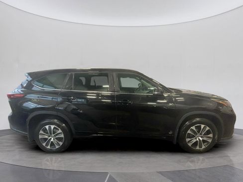 Used 2023 Toyota Highlander L image 7