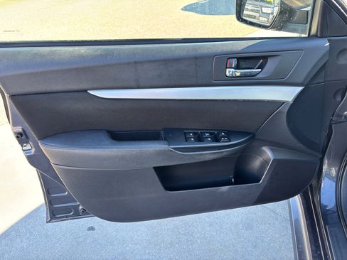 Used 2013 Subaru Legacy 2.5i Premium w/ All-Weather Pkg image 19