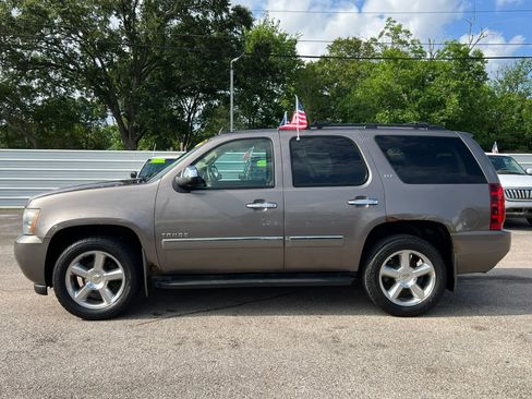 Used 2011 Chevrolet Tahoe LTZ AWD/4WD image 9