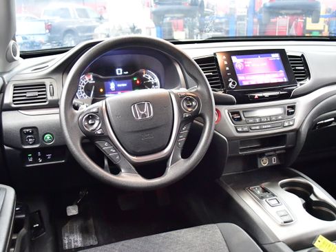 Used 2023 Honda Ridgeline Sport image 8