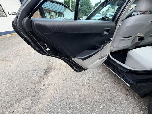 Used 2012 Toyota Camry LE FWD image 43