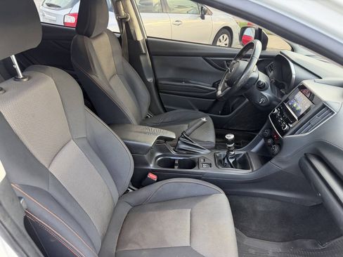 Used 2019 Subaru Crosstrek 2.0i Premium AWD/4WD image 12
