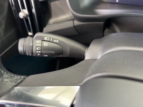 Used 2023 Volvo XC40 Recharge Ultimate w/ Protection Package Premier image 48