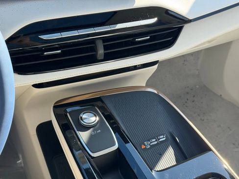 New 2026 Buick Enclave Avenir w/ Super Cruise Package image 32