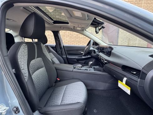 New 2026 Nissan Sentra SV w/ SV Convenience Package FWD image 6