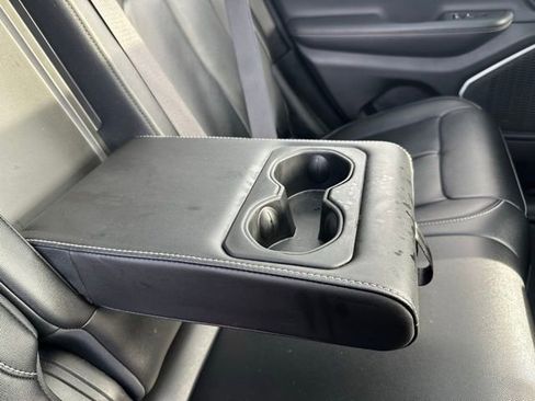 Used 2022 Jeep Grand Cherokee Limited 4xe image 32