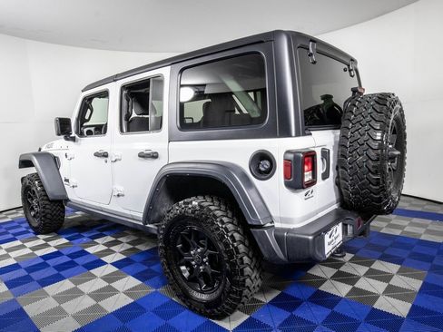 Used 2024 Jeep Wrangler Willys image 7