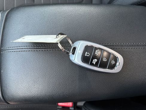 Used 2023 Hyundai Santa Cruz SEL Premium image 30