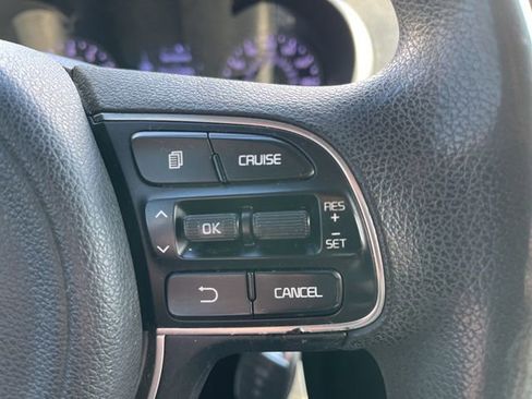 Used 2018 Kia Optima LX image 18