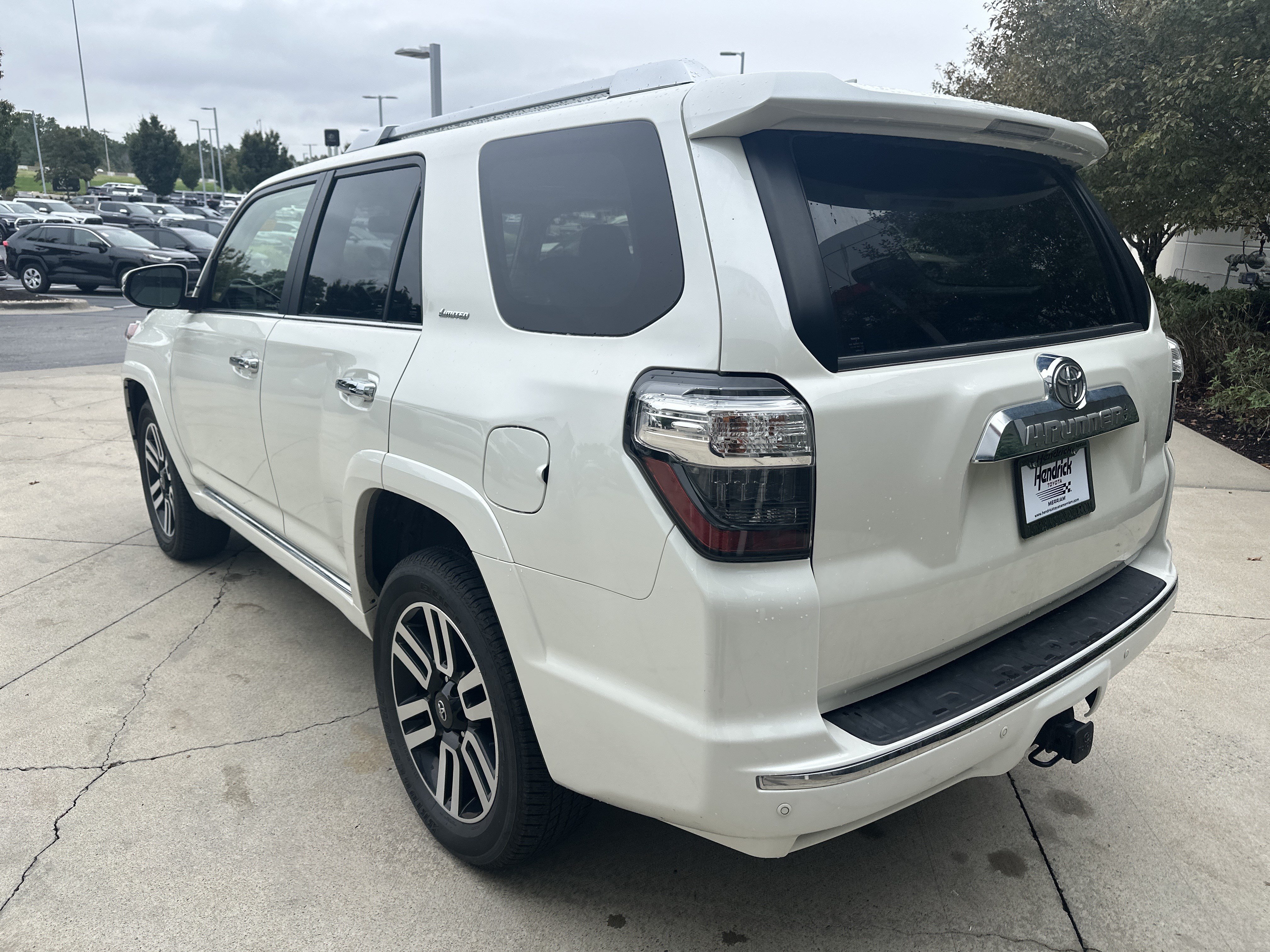 Used 2023 Toyota 4Runner Limited AWD/4WD image 7