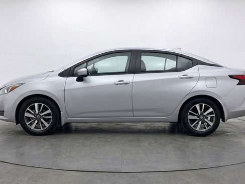 Used 2025 Nissan Versa SV FWD image 5