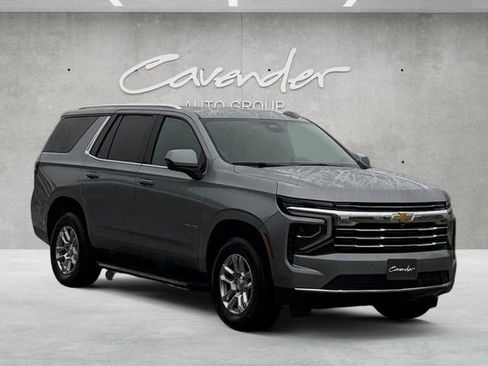 Used 2025 Chevrolet Tahoe LT AWD/4WD image 2