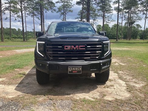 New 2026 GMC Sierra 1500 AT4X AWD/4WD image 8