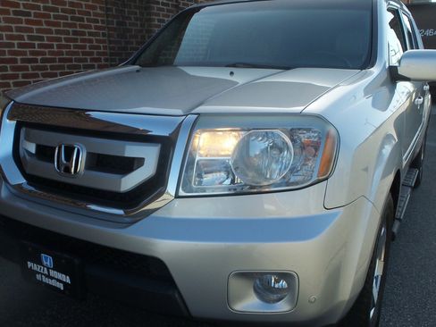 Used 2010 Honda Pilot Touring image 15