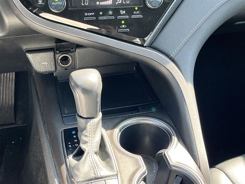 Used 2024 Toyota Camry SE w/ Cold Weather Package FWD image 28
