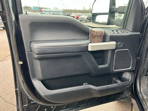 Used 2017 Ford F250 Lariat w/ Lariat Ultimate Package image 14