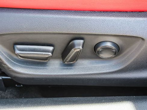 Used 2022 Toyota Camry XSE FWD image 21