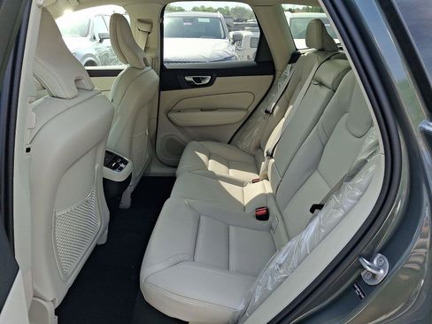 New 2026 Volvo XC60 B5 Ultra w/ Climate Package AWD/4WD image 6