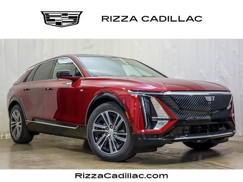 New 2025 Cadillac Lyriq Luxury w/ LPO, Floor Liner Package image 1