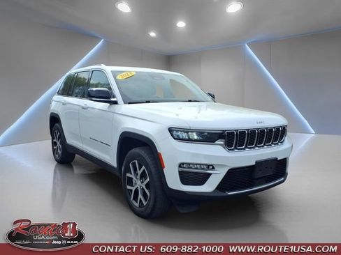 Used 2023 Jeep Grand Cherokee Limited AWD/4WD image 1