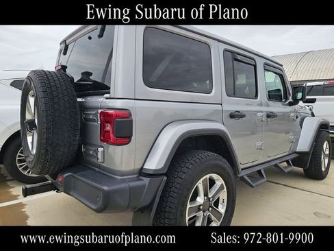Used 2018 Jeep Wrangler Unlimited Sahara AWD/4WD image 4