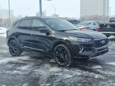 Used 2023 Ford Escape ST-Line Elite image 3