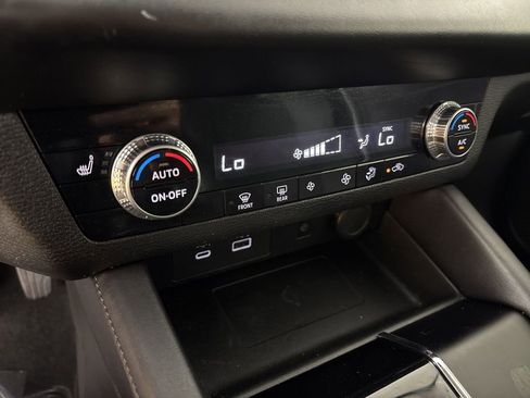 Used 2024 Mitsubishi Outlander SE image 29