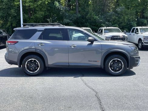 Used 2024 Nissan Pathfinder Rock Creek AWD/4WD image 9