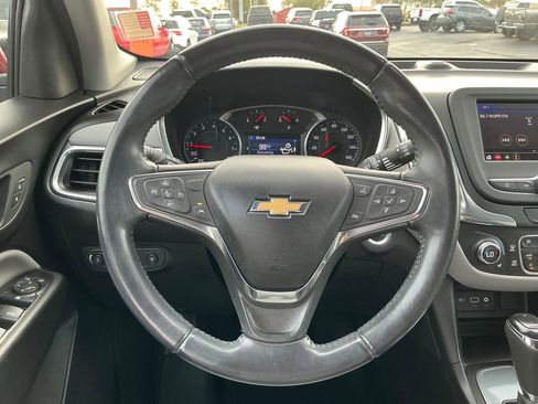 Used 2020 Chevrolet Equinox LT image 19