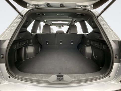 Used 2025 Subaru Forester Touring image 24