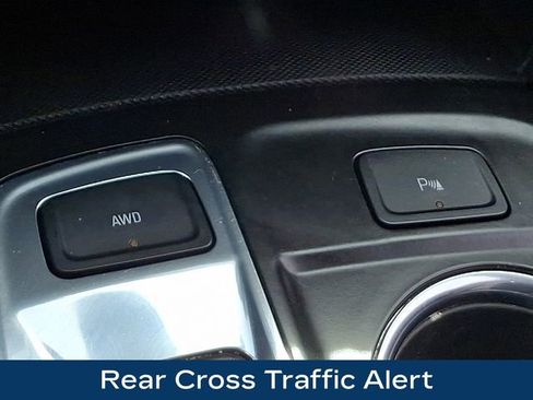 Used 2023 Chevrolet Equinox LT AWD/4WD image 18