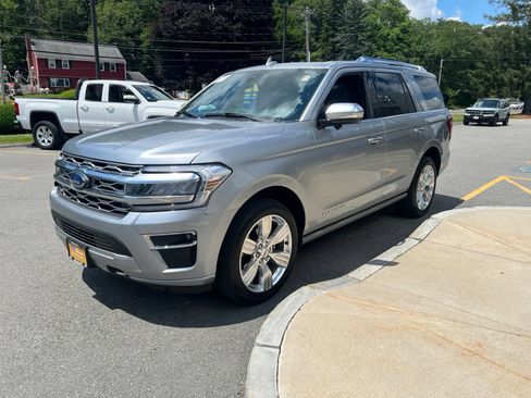 Certified 2023 Ford Expedition Platinum AWD/4WD image 3