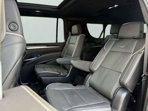 Used 2025 Cadillac Escalade ESV Sport w/ Touring Package AWD/4WD image 37