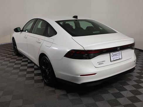 Certified 2025 Honda Accord SE image 6