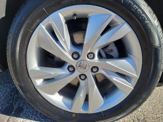 Certified 2024 Buick Encore GX Preferred w/ Comfort Package FWD image 22