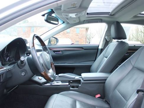 Used 2014 Lexus ES 350 w/ Ultra Luxury Package image 13