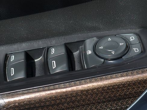 Used 2020 Chevrolet Silverado 1500 LT Trail Boss image 17